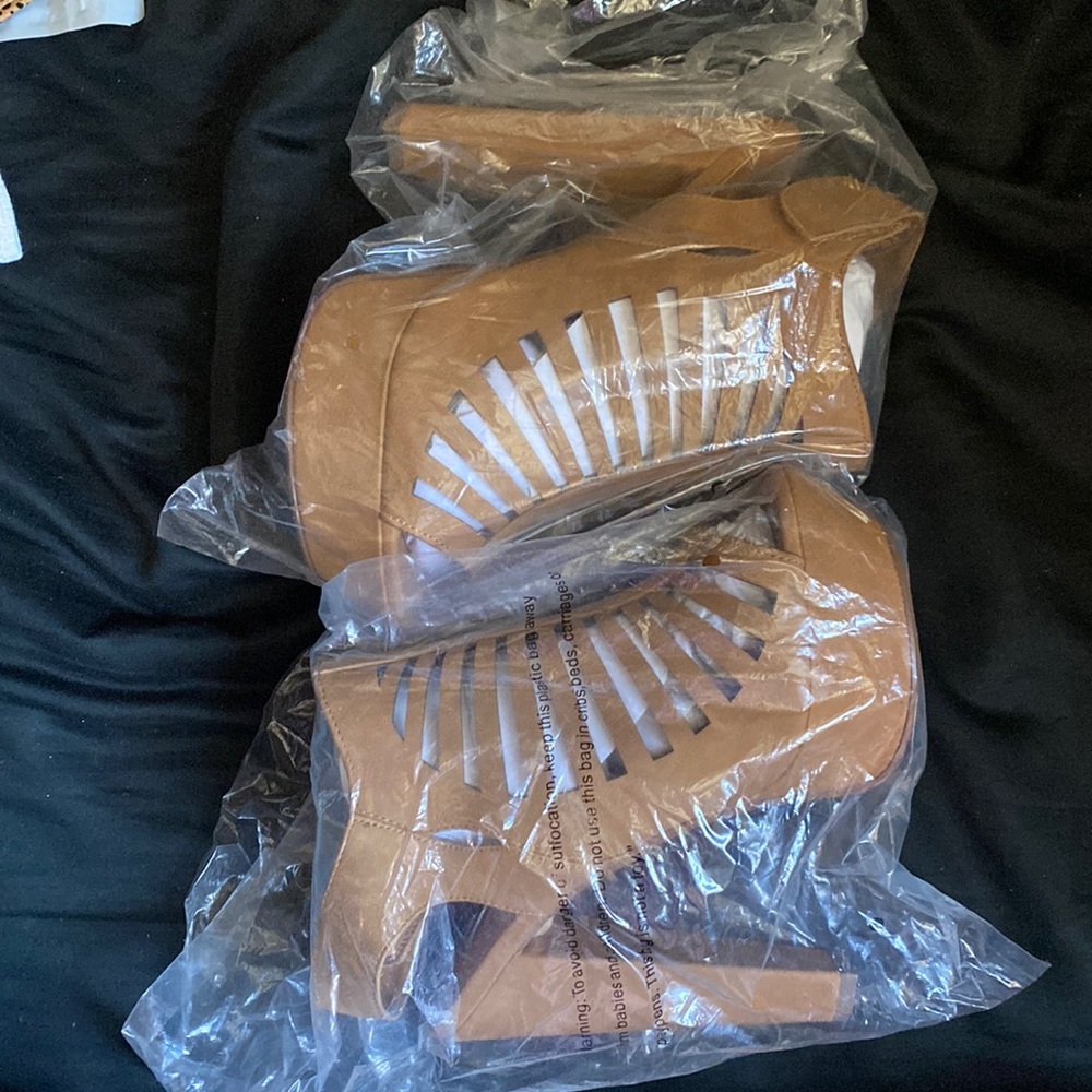 Tan heels